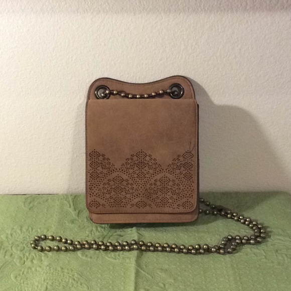 2 GUC Cross Body Purses MAKE ME AN OFFER! - Picture 2 of 8